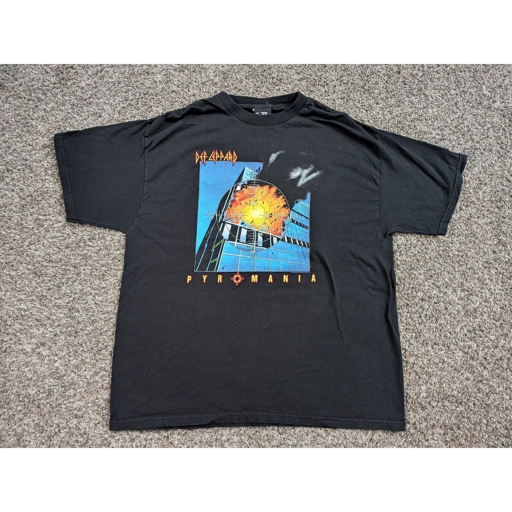 Def Leppard Pyromania T Shirt Black GIANT SHIRTS 2002 XL Band Tee Rock Bludgeon